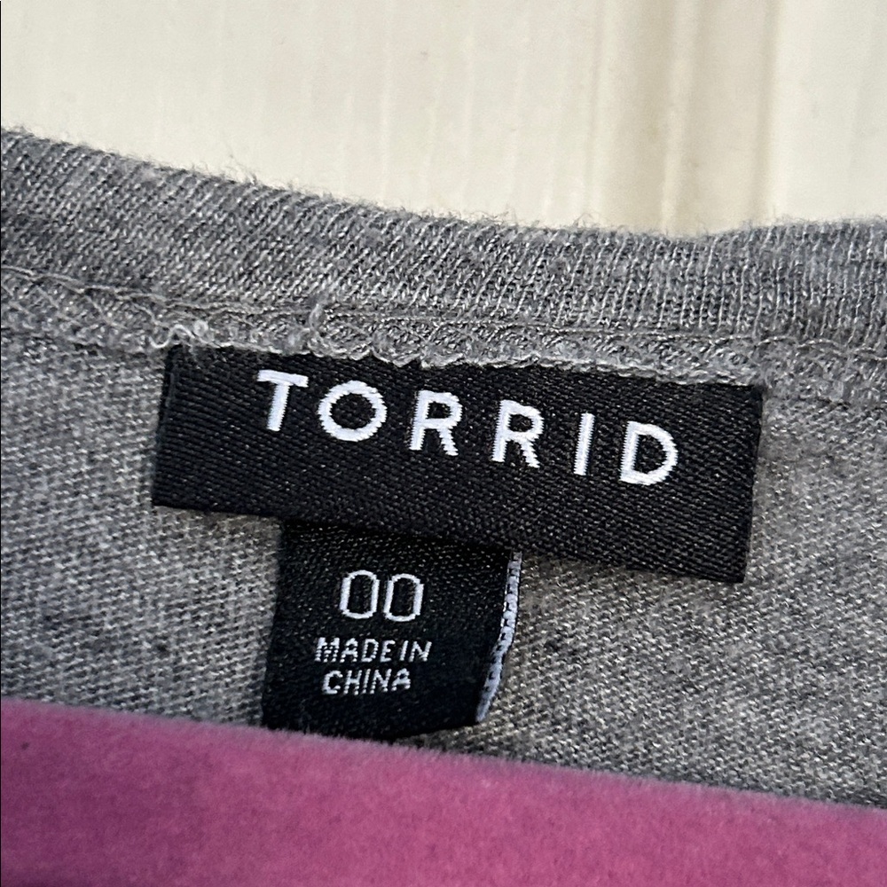 Torrid Heritage Slub Handkerchief Hem Tee Medium Heather Grey size medium - Picture 6 of 7